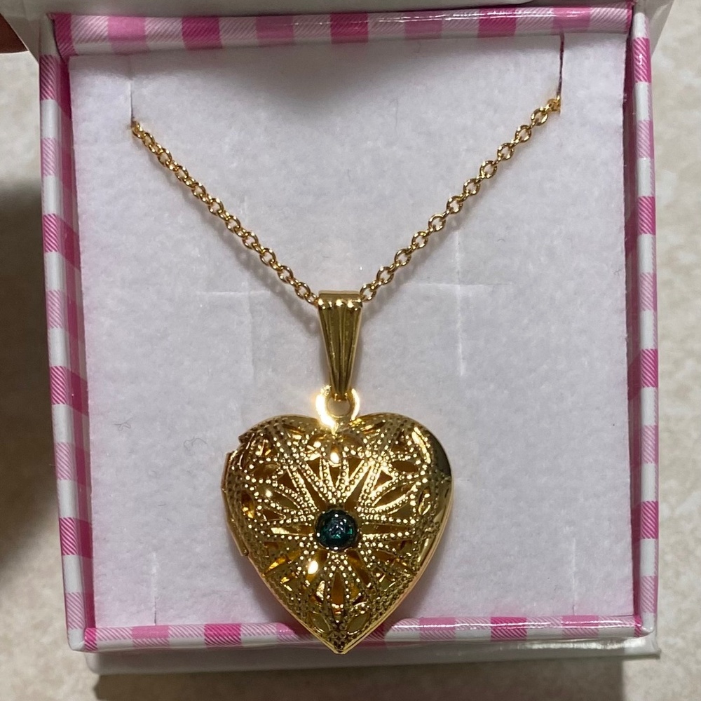 14kt Yellow Gold 20inch Heart Locket
